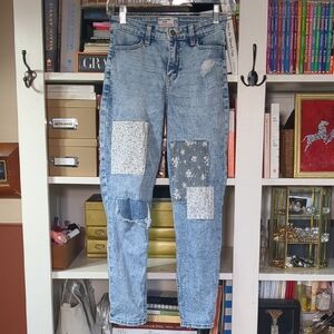 Abercrombie Kids High Rise Mini Mom Jeans with Patchwork Size 13/14
